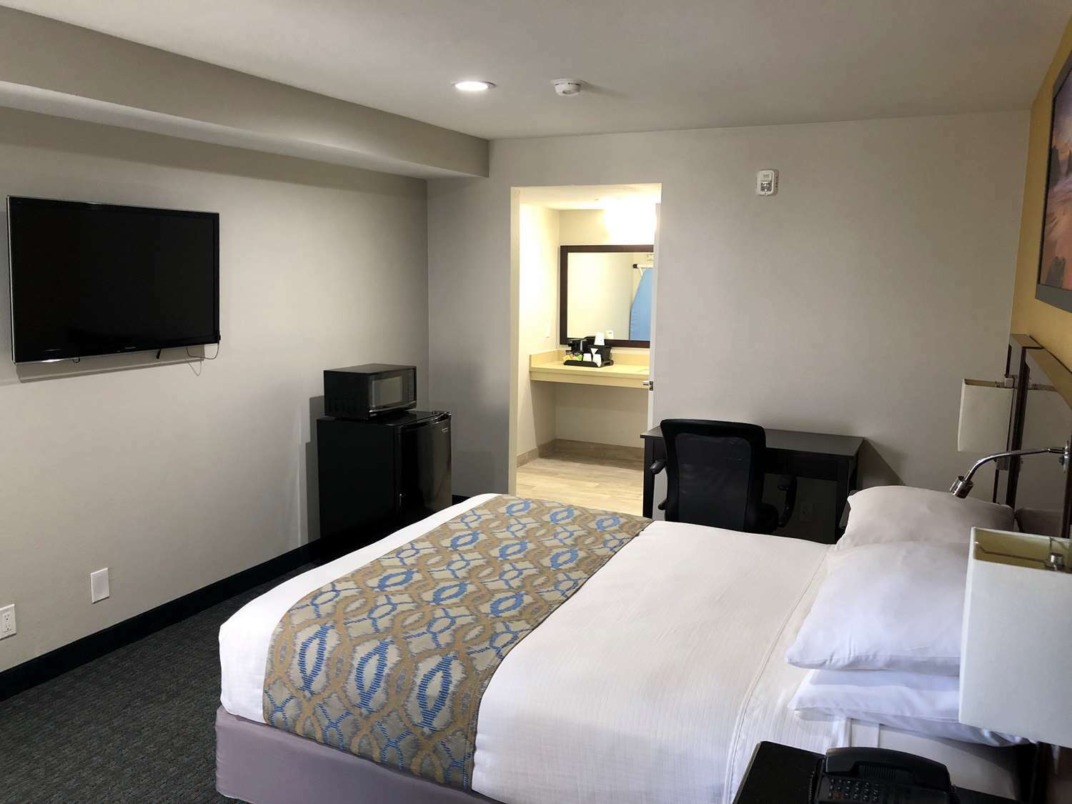 Surestay Plus Hotel By Best Western Chula Vista West Room photo